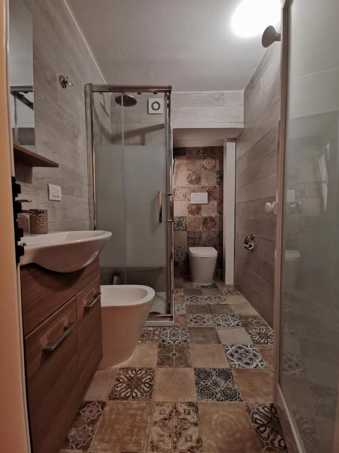 Whiteflower Apartments Бари Экстерьер фото