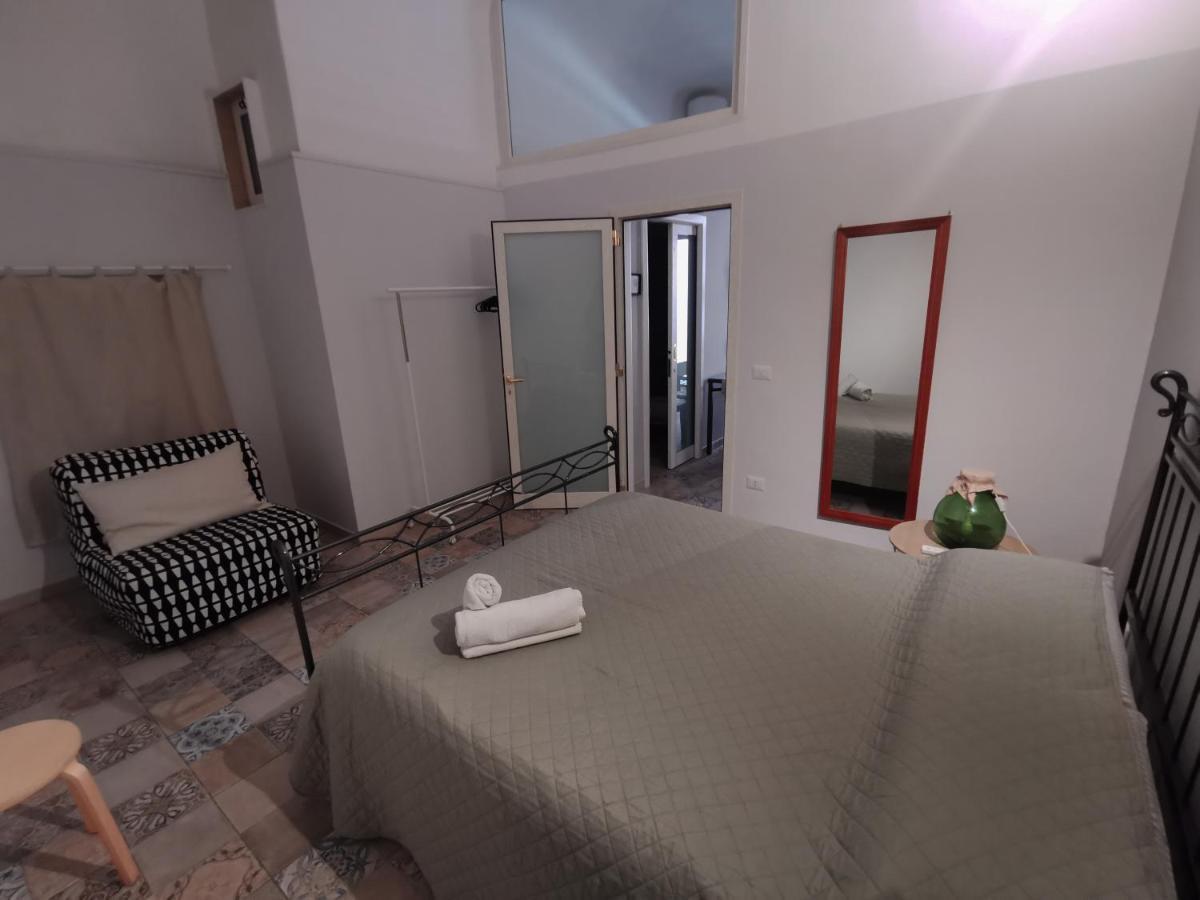 Whiteflower Apartments Бари Экстерьер фото