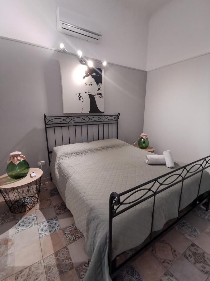 Whiteflower Apartments Бари Экстерьер фото