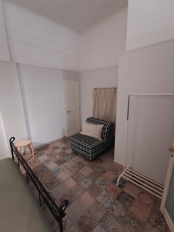 Whiteflower Apartments Бари Экстерьер фото