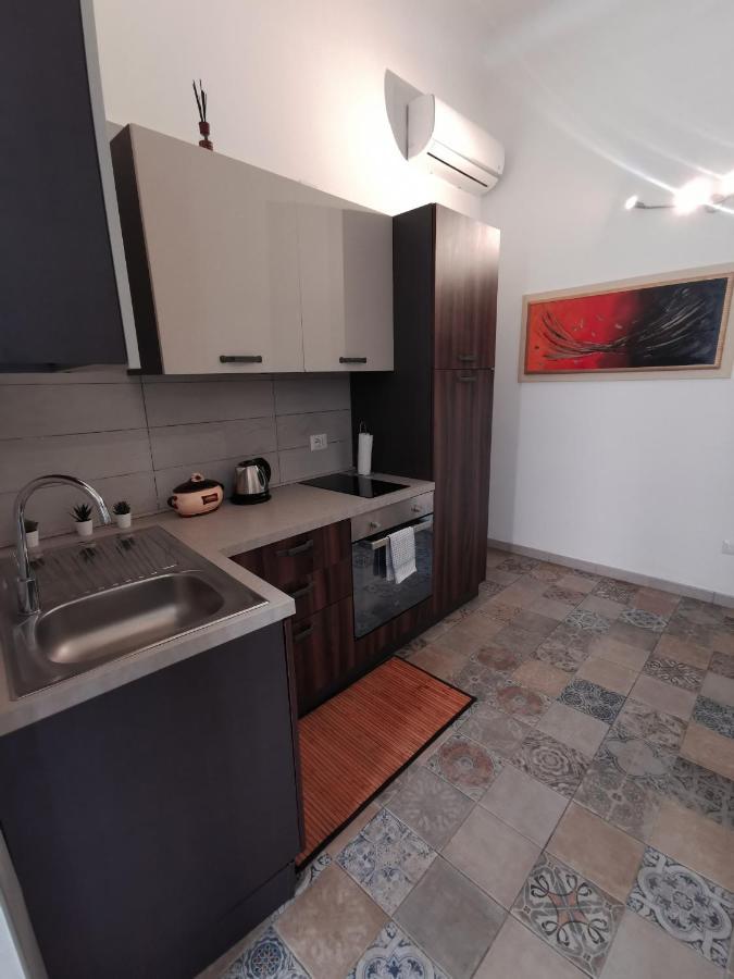 Whiteflower Apartments Бари Экстерьер фото