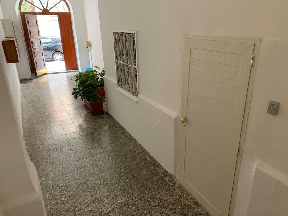 Whiteflower Apartments Бари Экстерьер фото